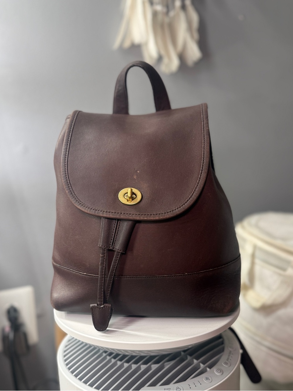 Vintage coach chocolate  Brown Leather Backpack with Turn-Lock Closure